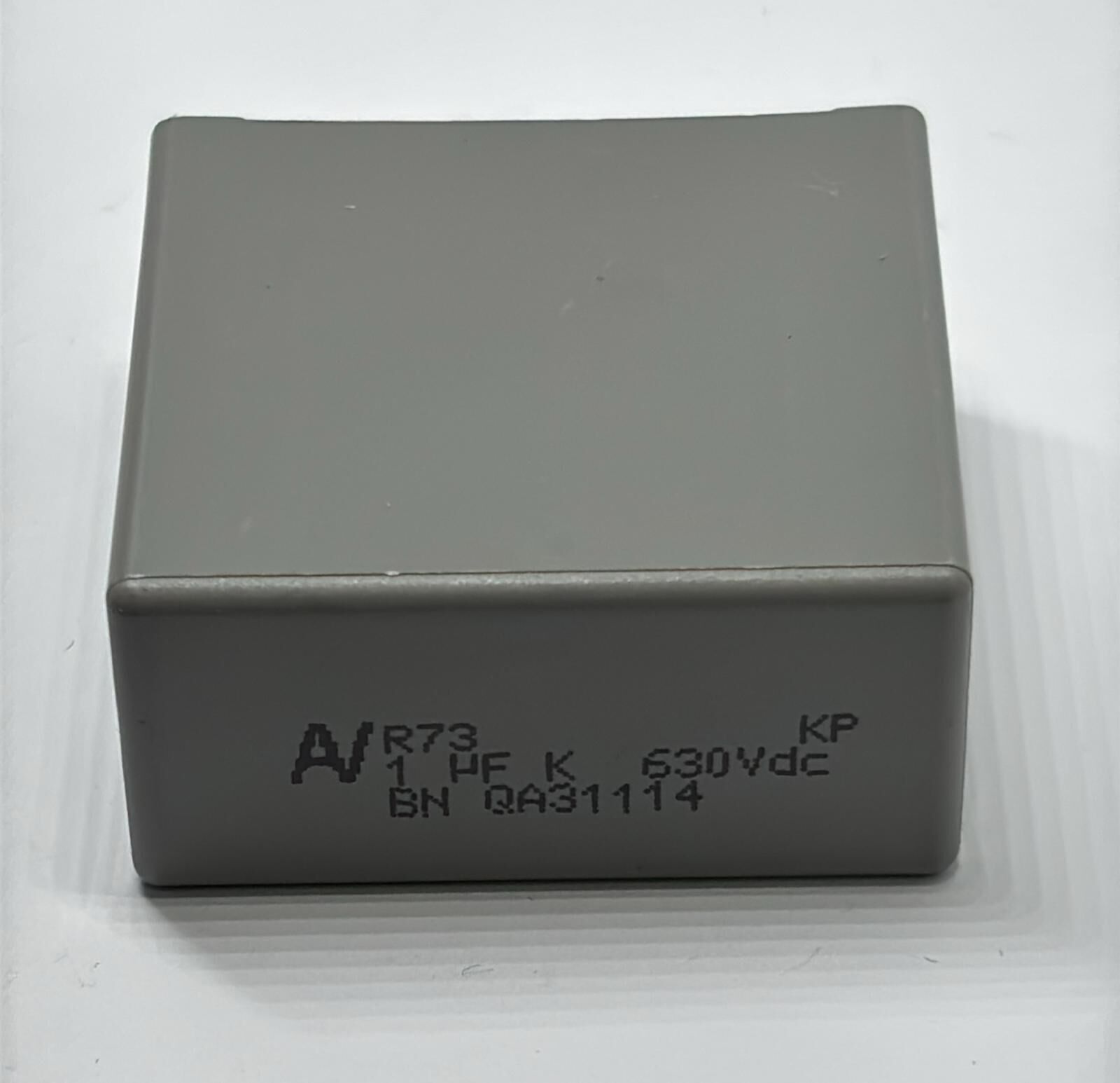 1UF 630V Polyester Kondansatör %5 RM:37.5 KEMET Polyester Kondansatör