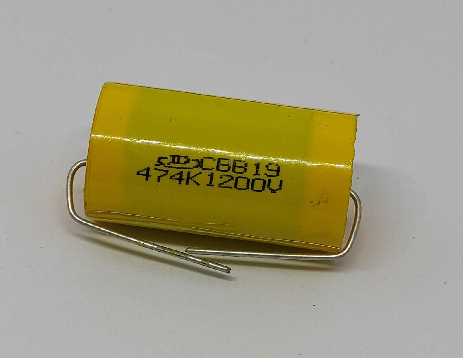470NF 1200V %10 Axial Polyester Kondansatör