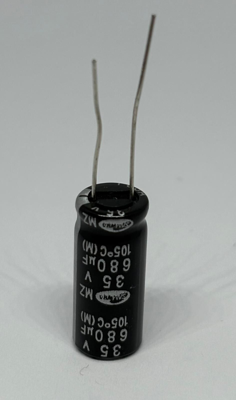 680uf 35V Elektrolitik Kondansatör 105C 10X25