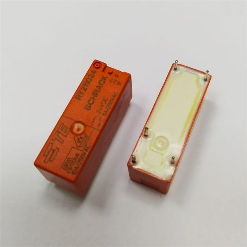 RY211024 24V 8A 1C 5Pın Schrack Güç Röle