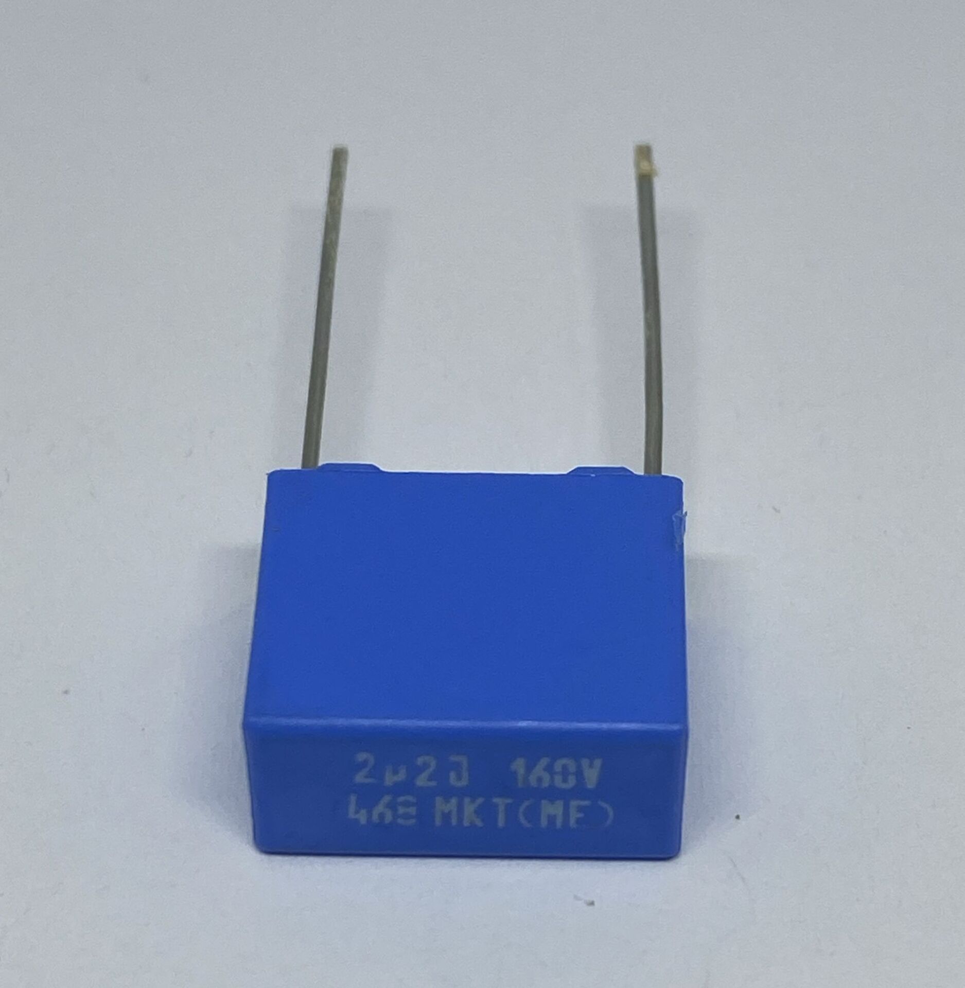 2.2UF 160V %10 RM:15MM POLYESTER KONDANSATÖR