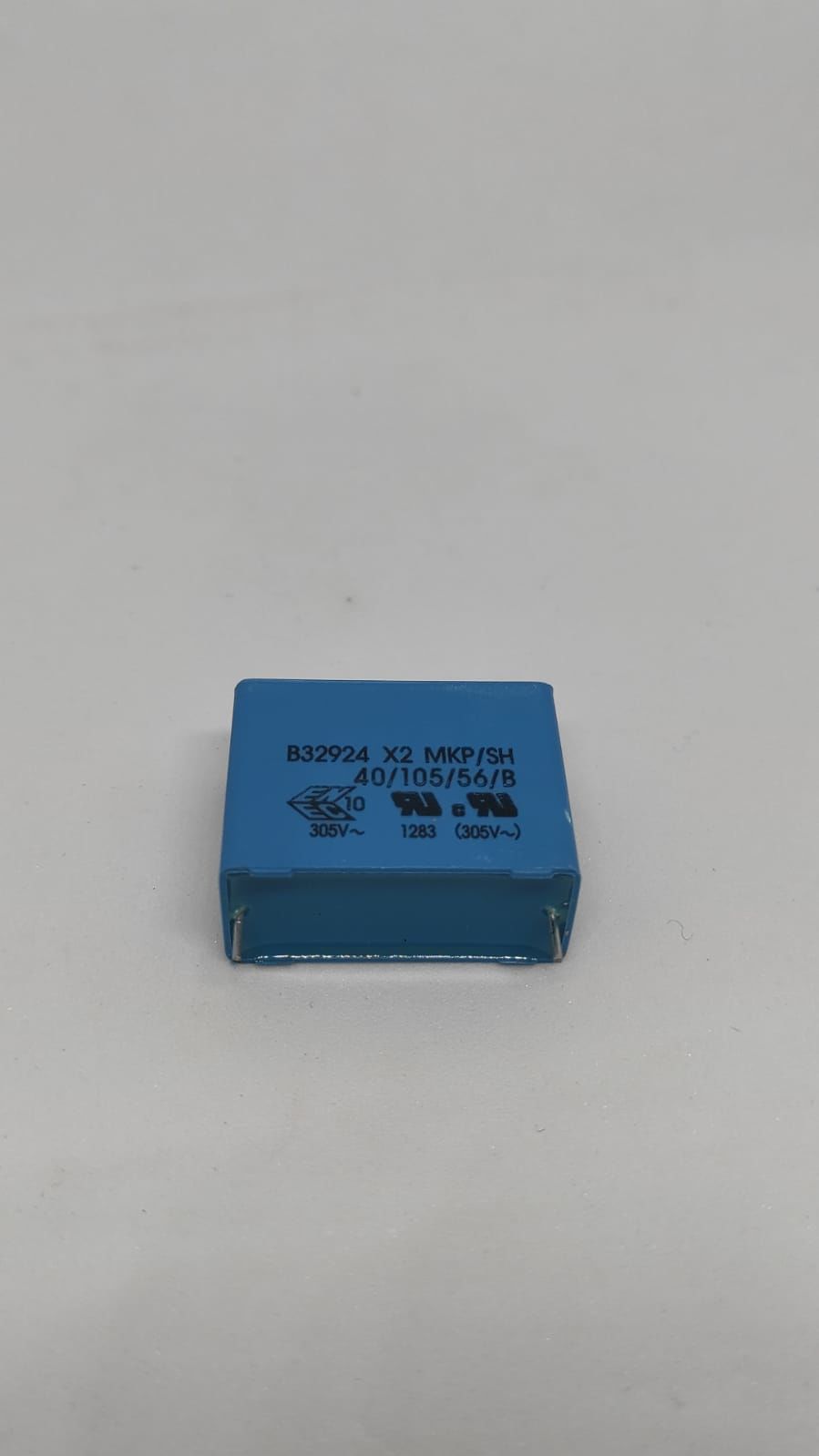 330PF 1000V %5 Polyester Kondansatör RM 7.5