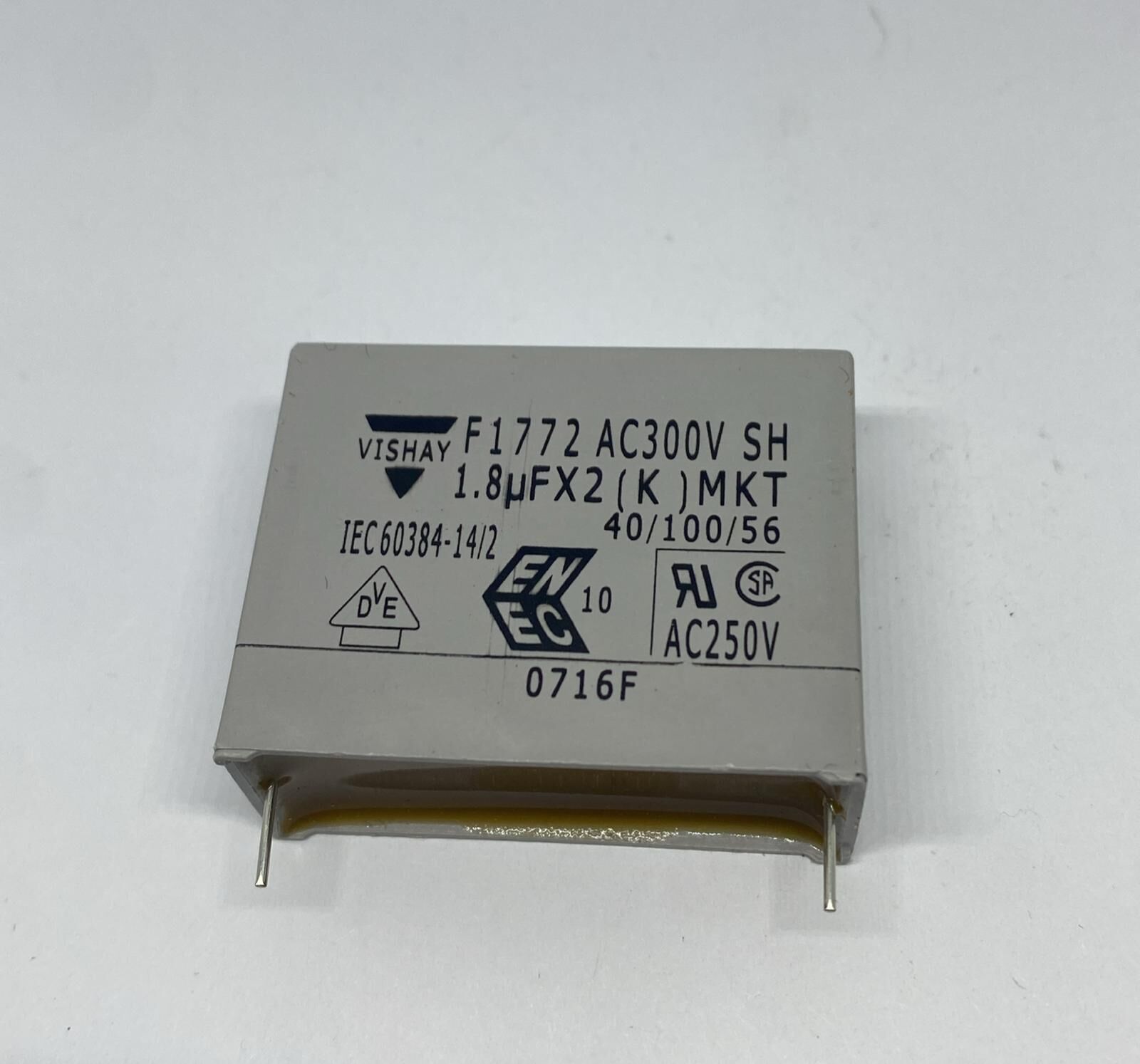 1.8UF 300V %10 RM:37.5mm Polyester Kondansatör