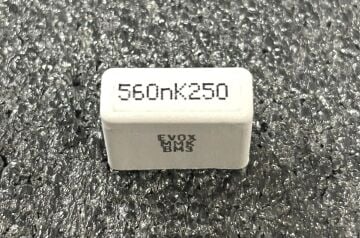 560NF 250V RM:15mm Kutu Tipi MKP Polyester Kondansatör