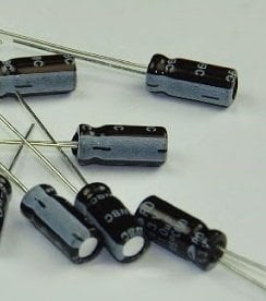 1UF 385V 6,5X18 85' Elektrolitik Kondansatör