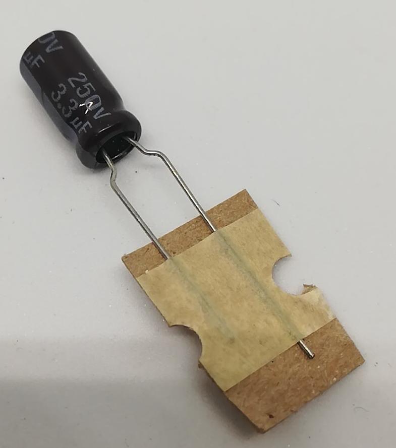 3.3UF 250V Elektrolitik Kondansatör 105C CYH 6.3X12 RM:5
