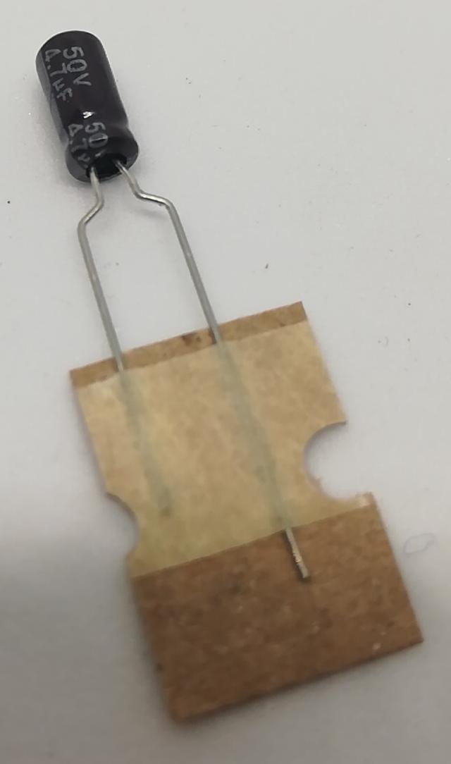 4.7UF 50V Elektrolitik Kondansatör 105C 4X7 RM:5