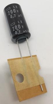4.7UF 200V Elektrolitik Kondansatör 105C 10X20 RM:5