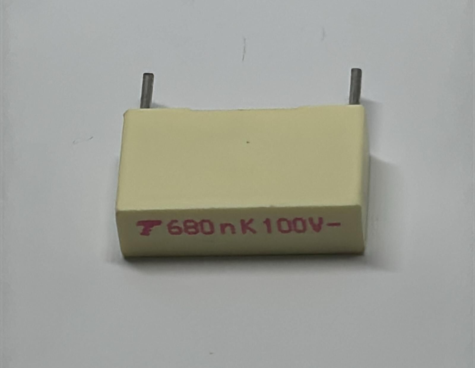 680NF 100V RM:15mm Polyester Kondansatör