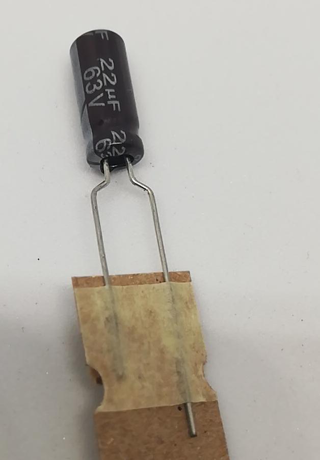 22uF 63V Elektrolitik Kondansatör 105C 5X11