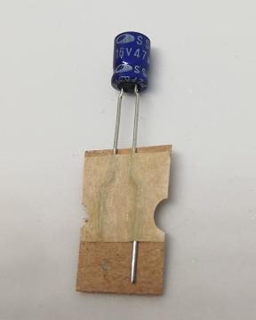 47uF 16V  Elektrolitik Kondansatör 85C Radial 4x7