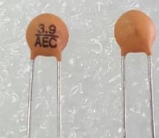 3.9PF 50V  ŞERİT RM:5mm Mercimek Kondansatör