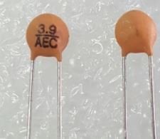 3.9PF 50V  ŞERİT RM:5mm Mercimek Kondansatör