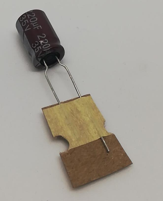 220uF 35V Elektrolitik Kondansatör 105C Radial 8X11