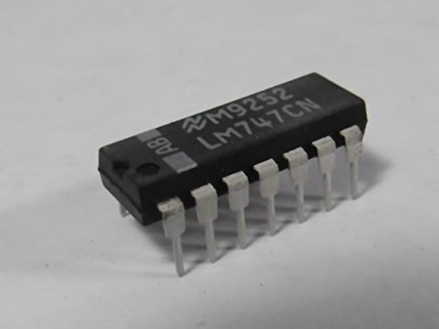 LM747CN Dual Operational Amplifier