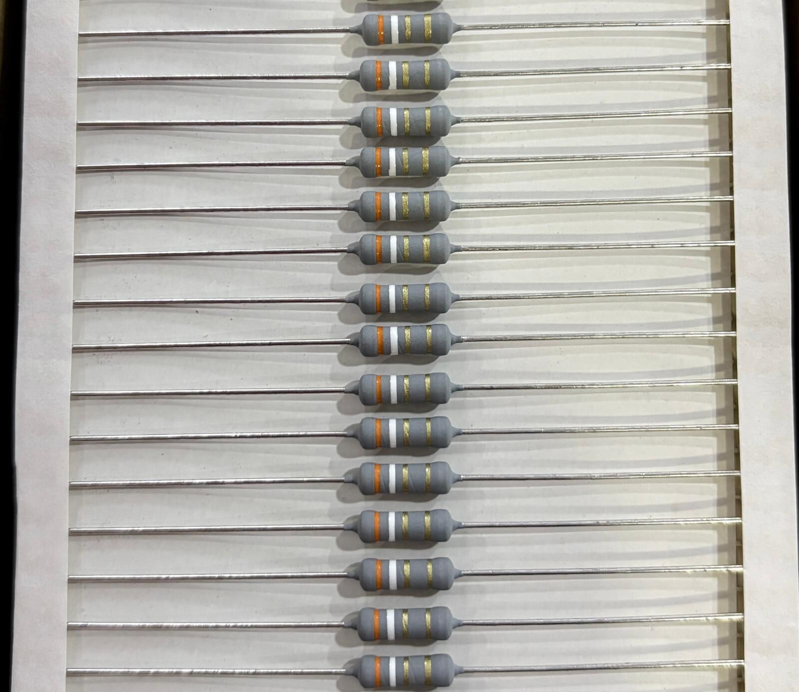 3R9 %5 1W Metal Oksit film Direnç