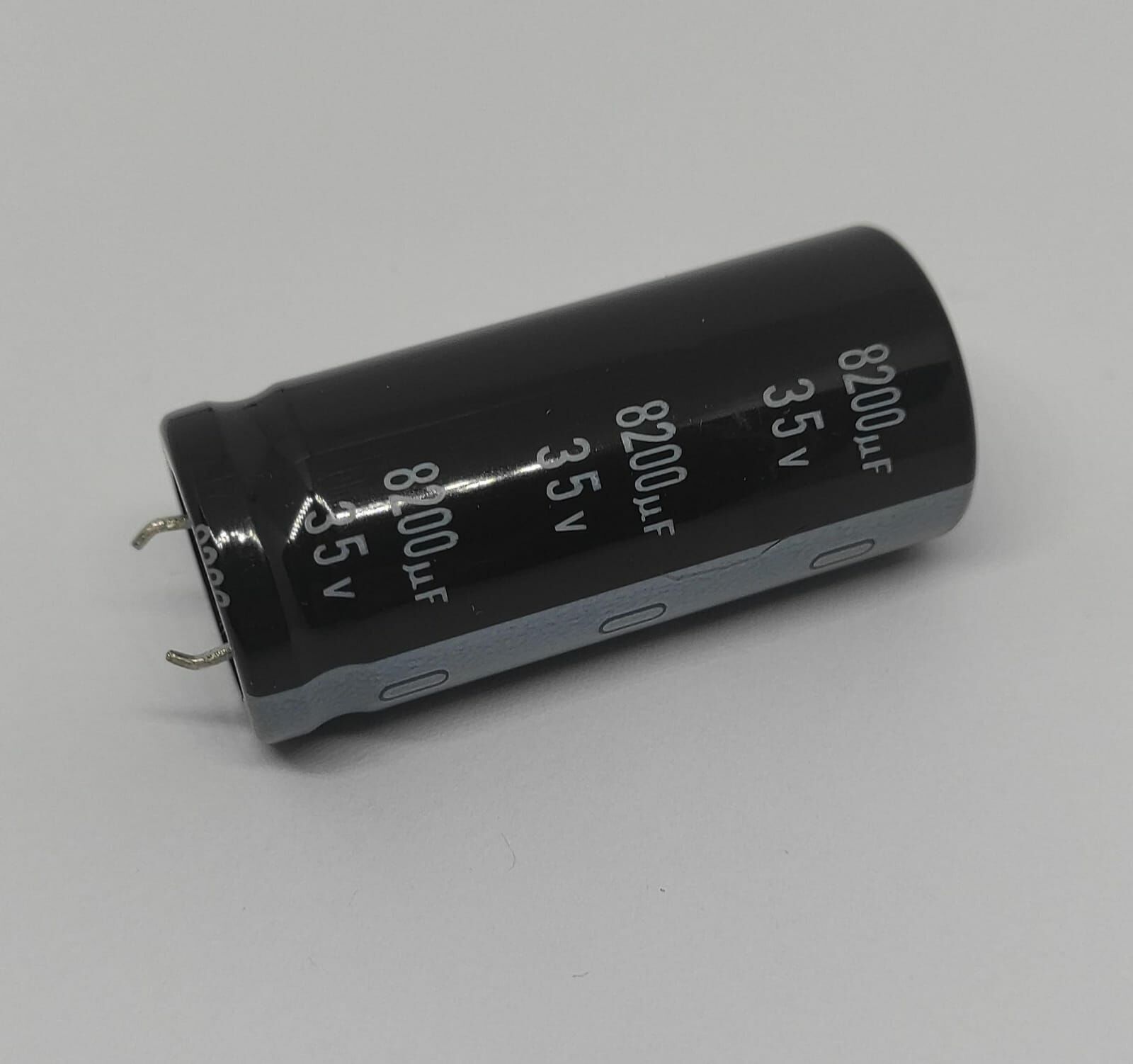 8200UF 35V 22X50 105' Snap Kondansatör