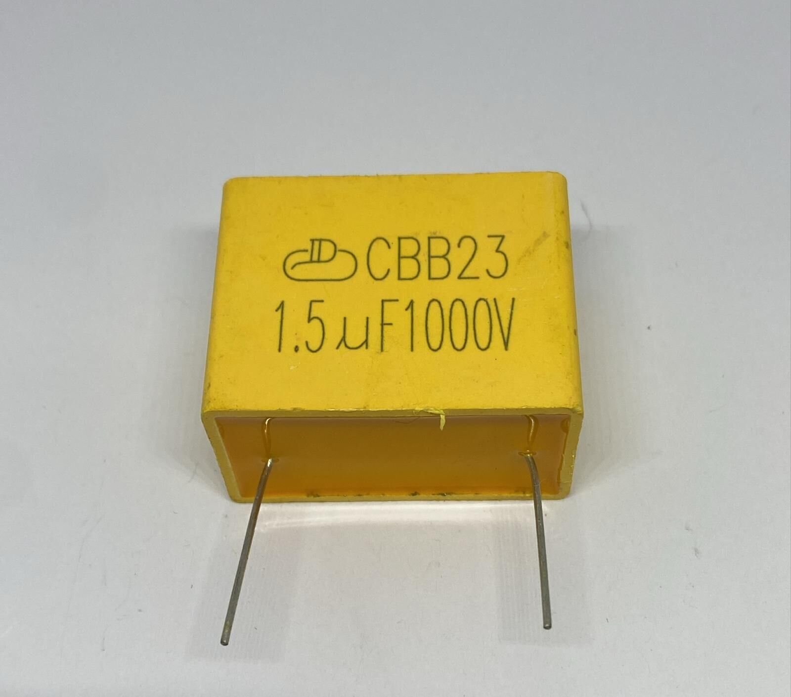 1.5UF 1000V UZUN BACAK %10 RM:27,5MM POLYESTER KONDANSATÖR