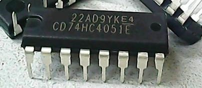 74HC4051 DIP-16 Multiplexer - Demultiplexer Entegresi