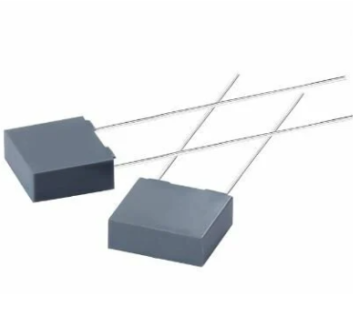 1.8NF 250V KISA BACAK %1 RM:7.5MM POLYESTER KONDANSATÖR