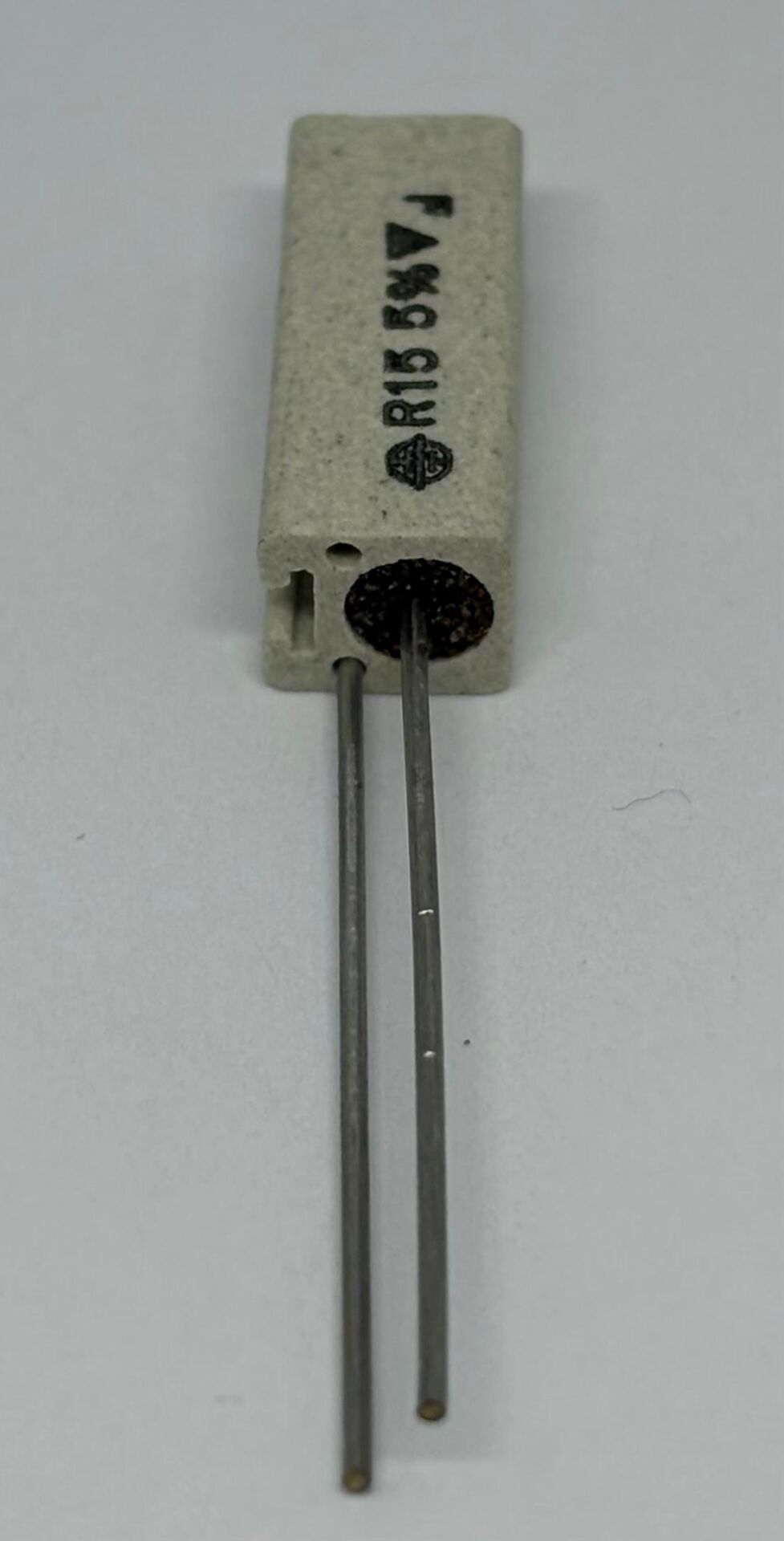 0R15 4W %5 Radial Taş Direnç