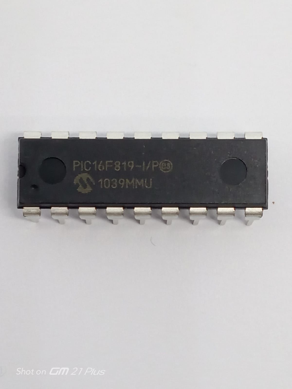 PIC16F819-I/P (16F819)
