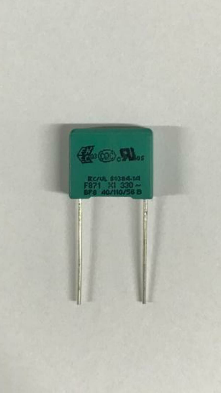 220NF 330V  AC    Polyester Kondansatör%10 R:15 F871BY224K330C ET:10,76MM