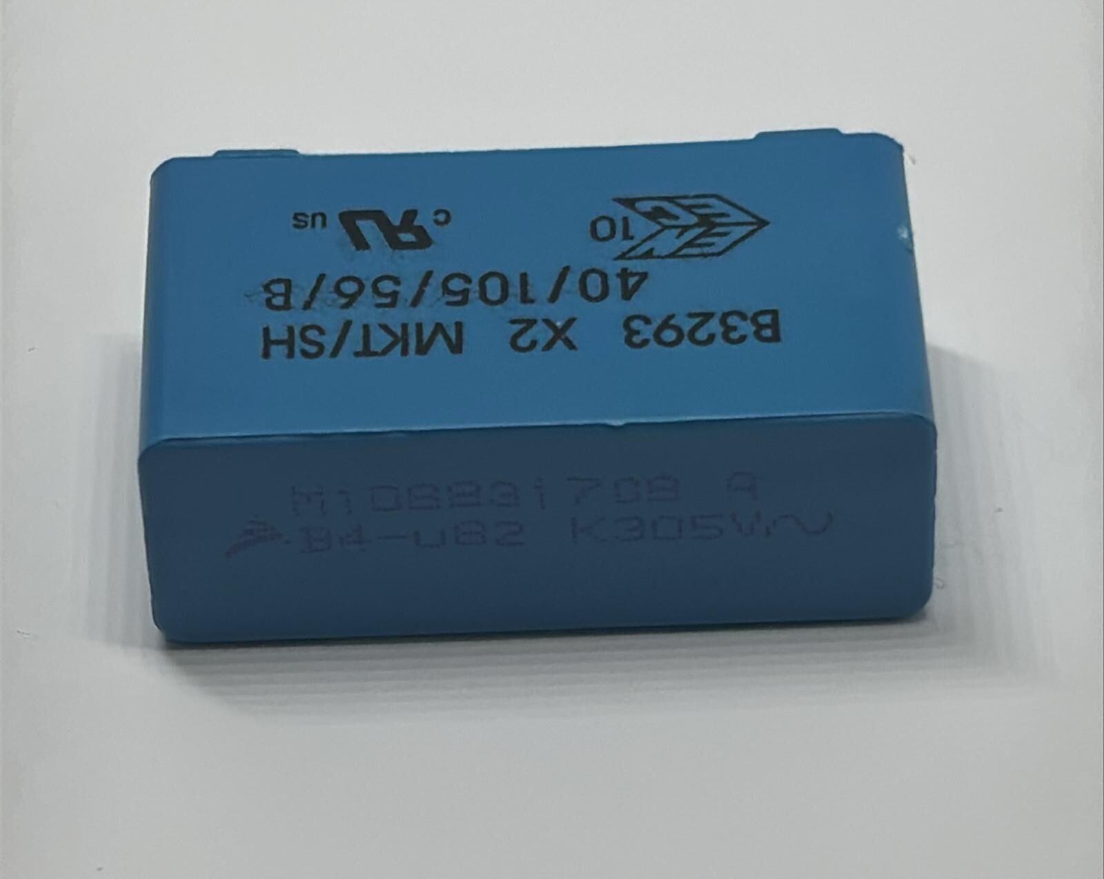 820NF 305V AC Polyester Kondansatör %10 RM:27.5MM