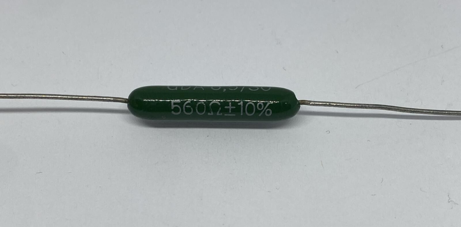 560R %5 7W Porselen Direnç