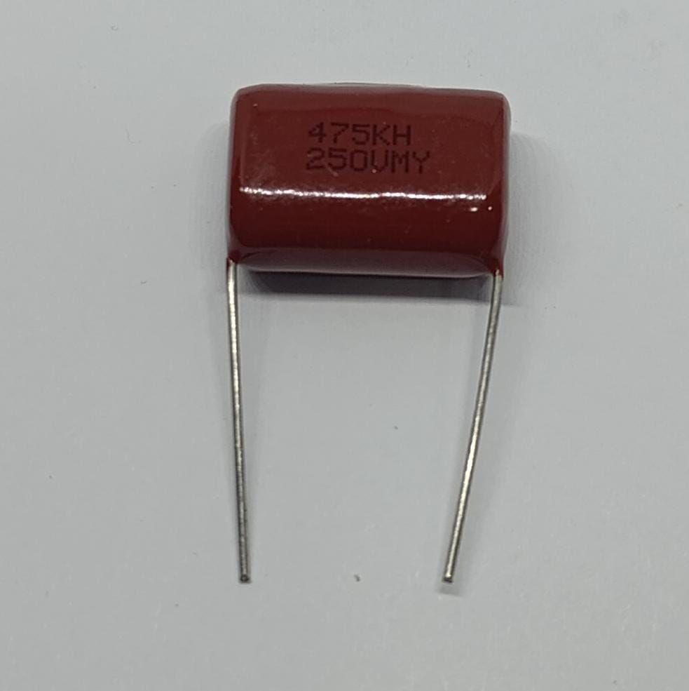 4.7NF 250V Damla Tipi Polyester Kondansatör %5 RM:15-7.5