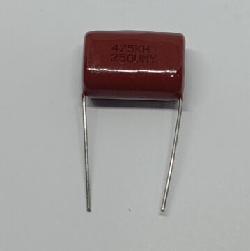 4.7NF 250V Damla Tipi Polyester Kondansatör %5 RM:15-7.5