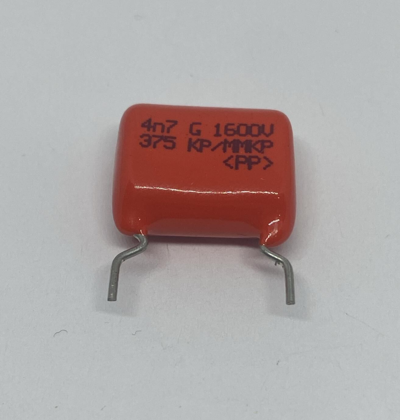 4.7NF 1600V Damla Tipi Polyester Kondansatör %5 RM:22.5