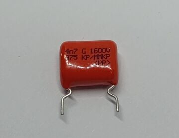 4.7NF 1500V POLYESTER KONDANSATÖR DAMLA TİPİ