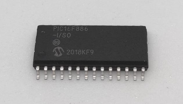 PIC16F886 I/SO SMD SOIC-28 8-Bit 20 MHz Entegre