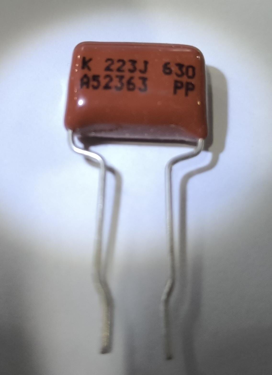 22NF 630V Damla Tipi Polyester Kondansatör  %5 RM:15-7.5 MKP