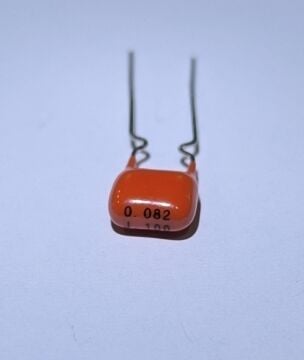 82NF 100V Damla Tipi Polyester Kondansatör  %5 DC RM:5 MKT