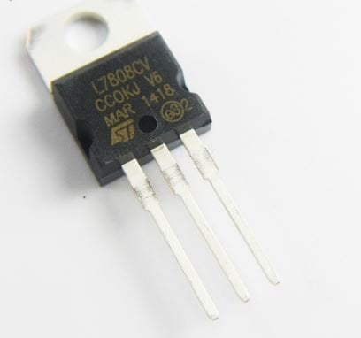 L7808CV ST TO-220  Voltaj Regülatörü