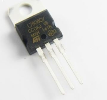 L7808CV ST TO-220  Voltaj Regülatörü