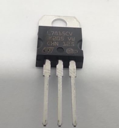 L7815CV ST TO-220  Voltaj Regülatörü