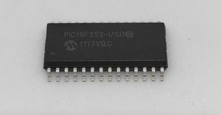 PIC18F252 I/SO SMD SOIC-28 8-Bit 40MHz Entegre