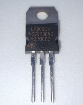 L7908CV ST TO-220  Voltaj Regülatörü