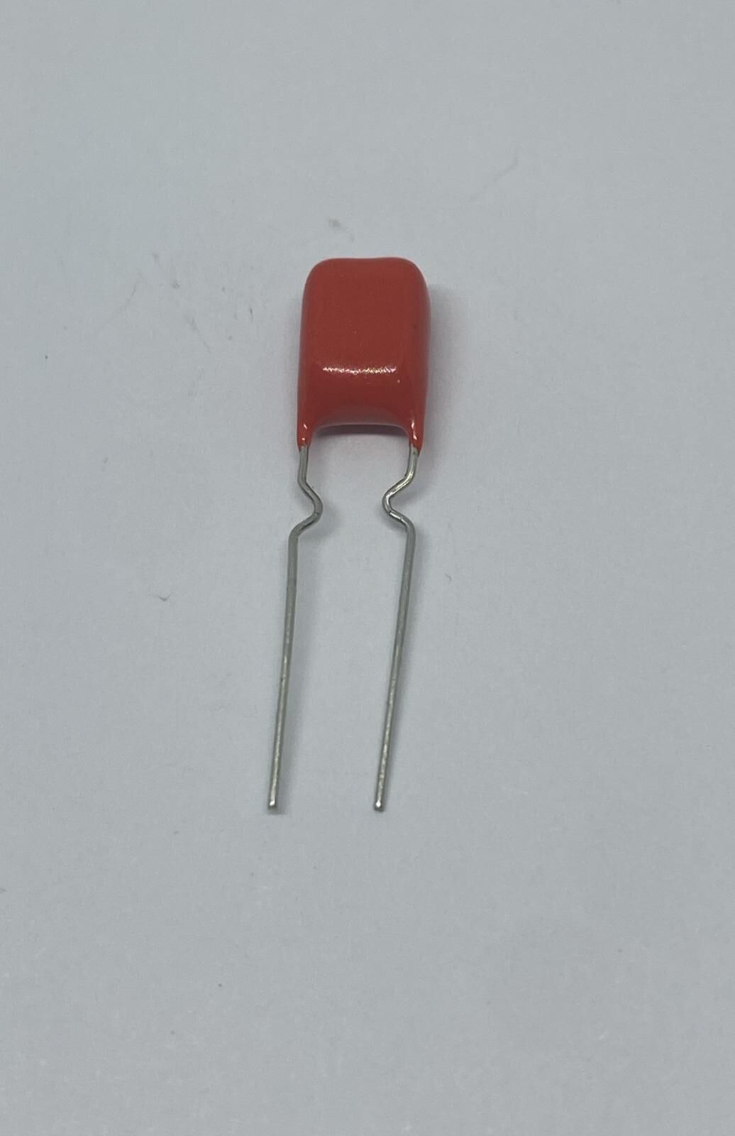 820NF 63V Damla Tipi Polyester Kondansatör  DC %5 RM:5 MKT