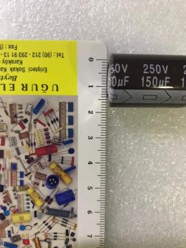 150UF 250V Elektrolitik Kondansatör 105C 18X32