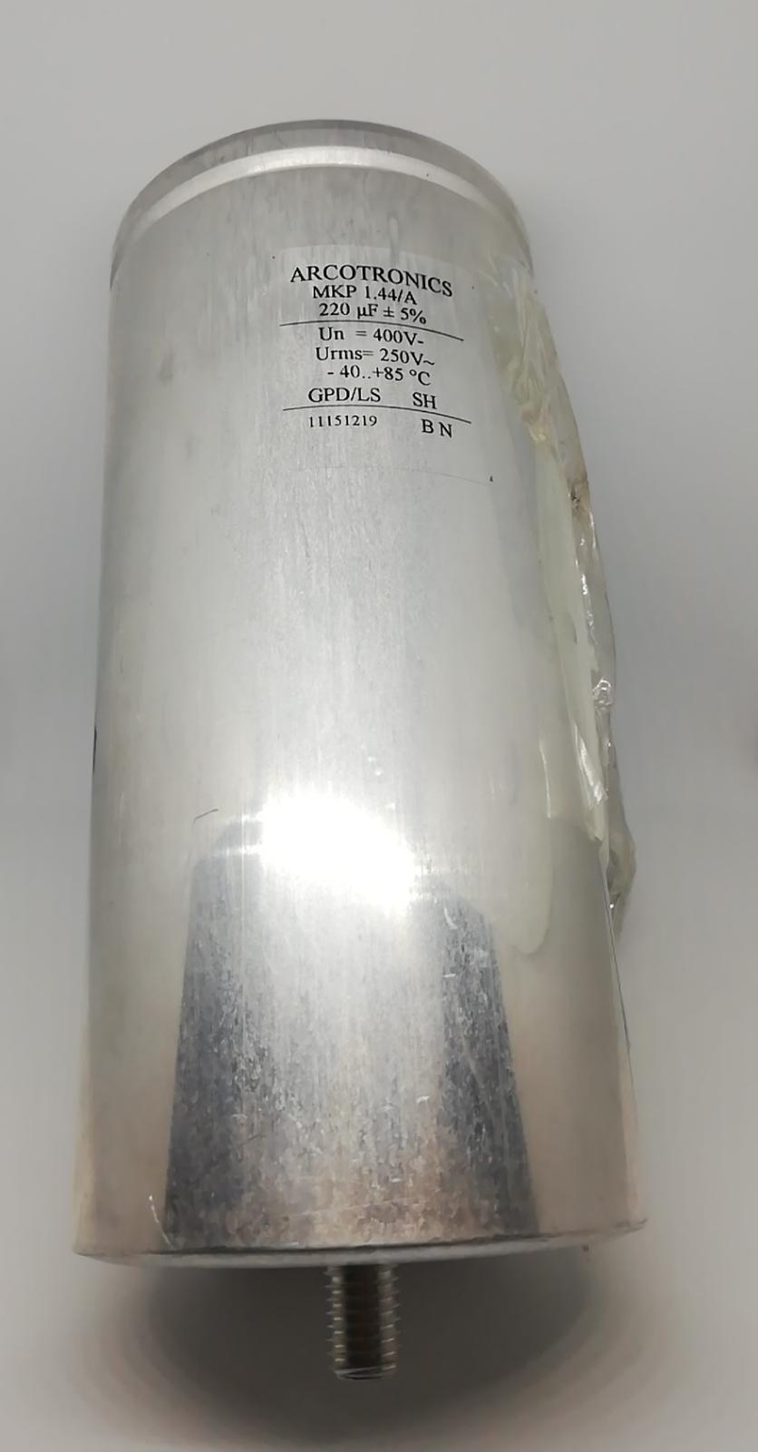 220UF 400V  Motor Kondansatör %5 85X184 C44AFGR6220ZA0J